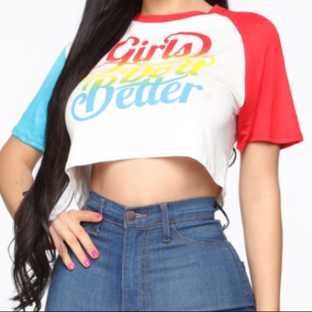 Fashion Nova Crop Top 📚